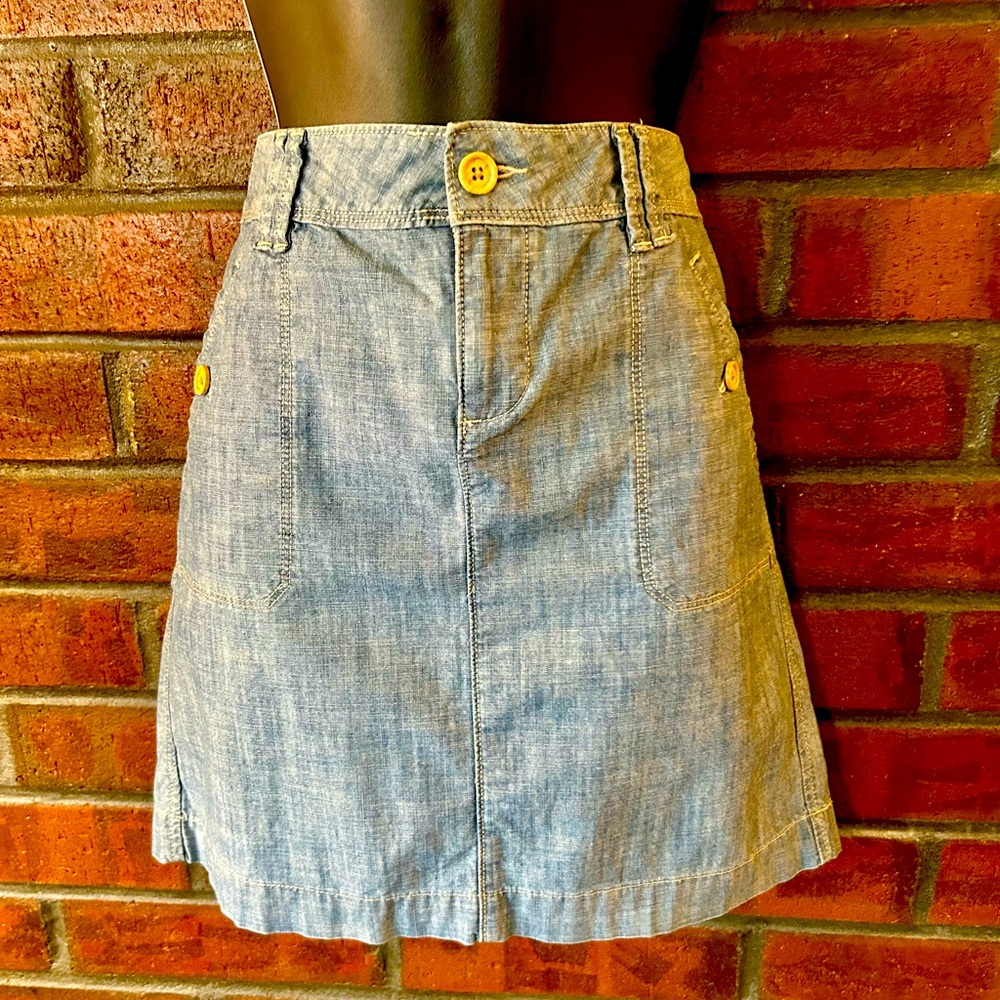 Ann Taylor Loft Chambray Skirt sz 0 NWOT